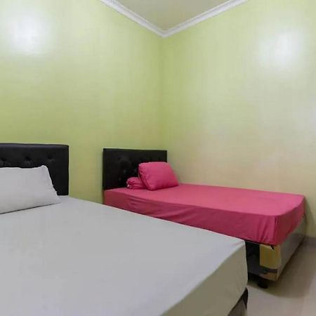 Kostawira Syariah Bintaro Mitra Reddoorz Hotel Mencil Buitenkant foto