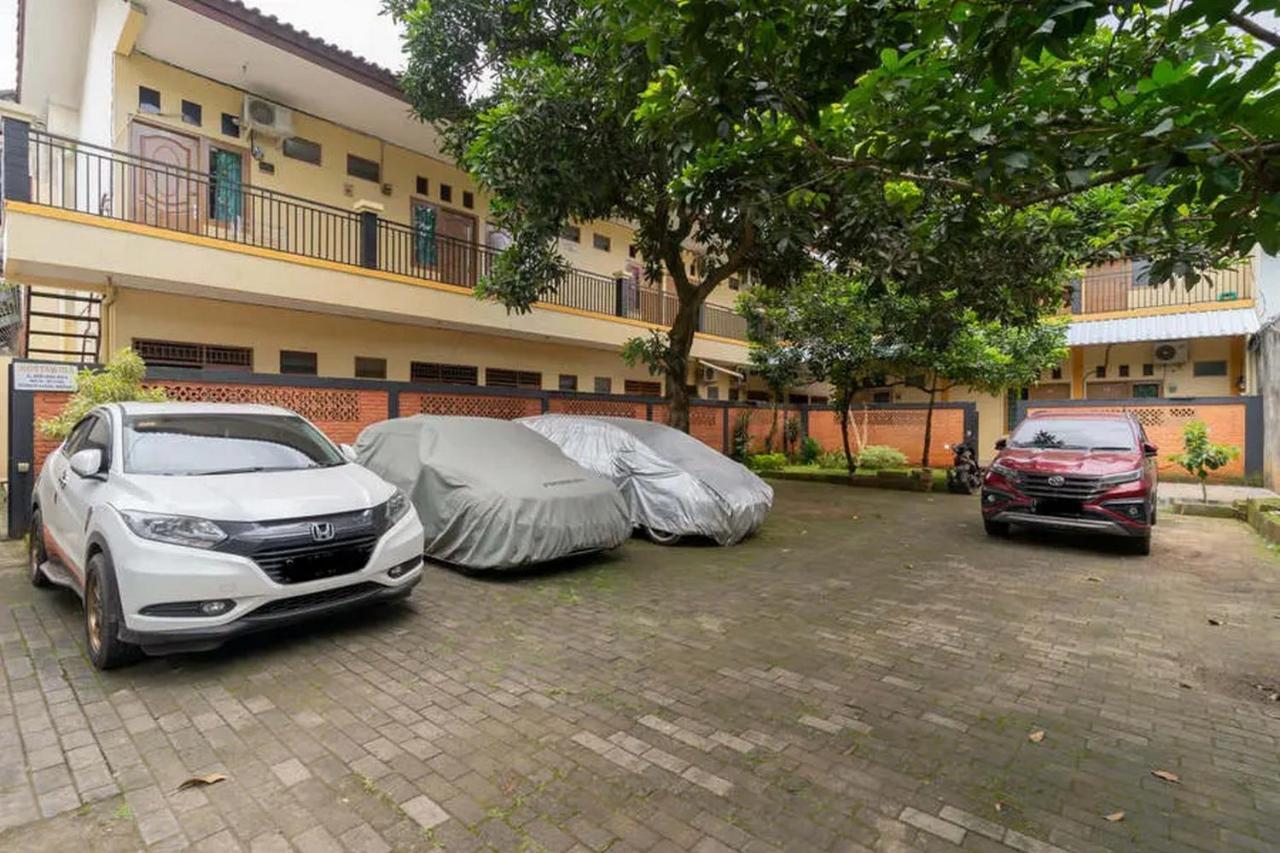 Kostawira Syariah Bintaro Mitra Reddoorz Hotel Mencil Buitenkant foto