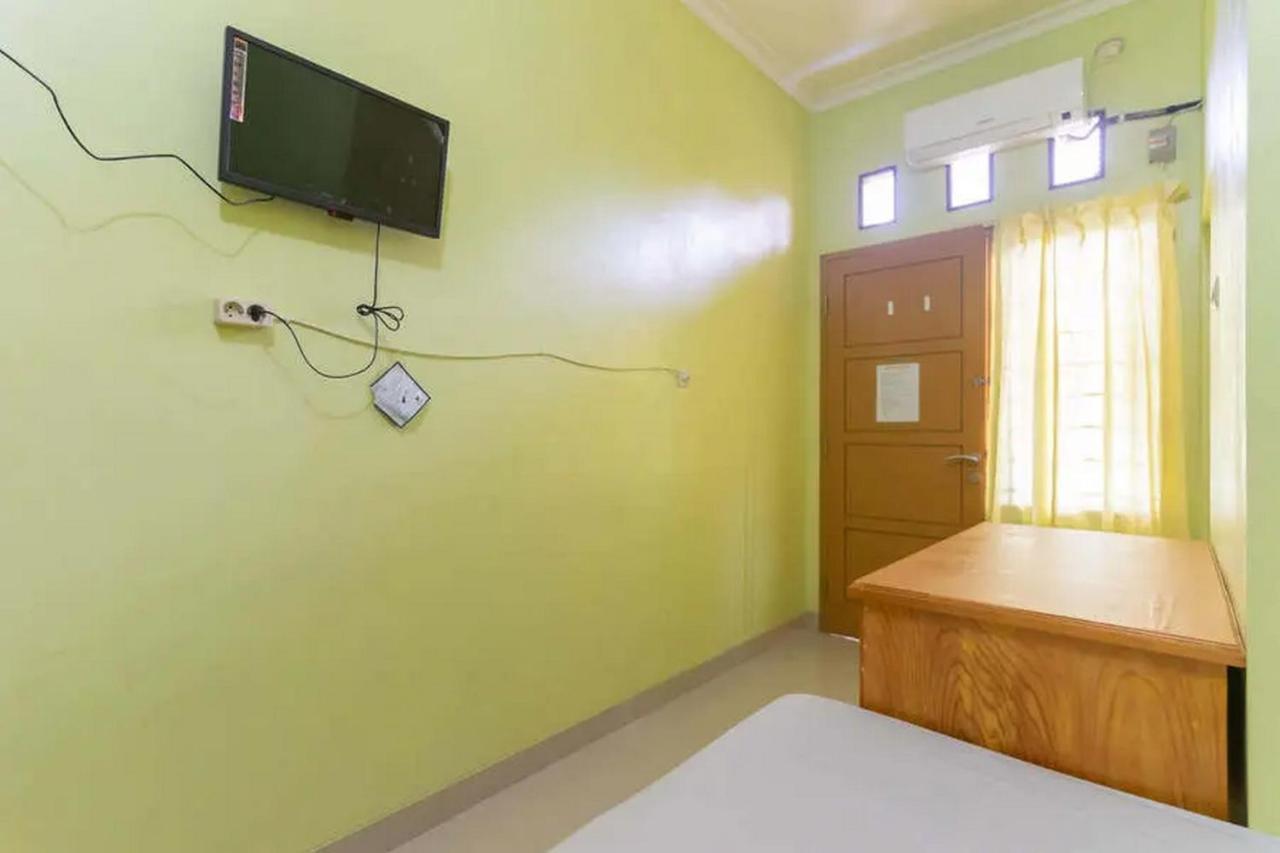 Kostawira Syariah Bintaro Mitra Reddoorz Hotel Mencil Buitenkant foto