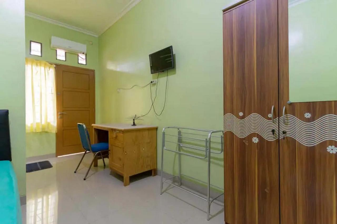 Kostawira Syariah Bintaro Mitra Reddoorz Hotel Mencil Buitenkant foto
