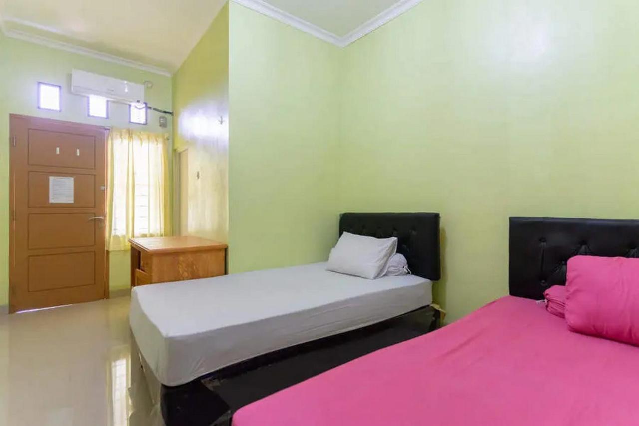 Kostawira Syariah Bintaro Mitra Reddoorz Hotel Mencil Buitenkant foto
